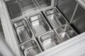 Eisbehälter für sechs Sorten einer mobilen Eisdiele